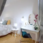 Modern Charvatova * براغ