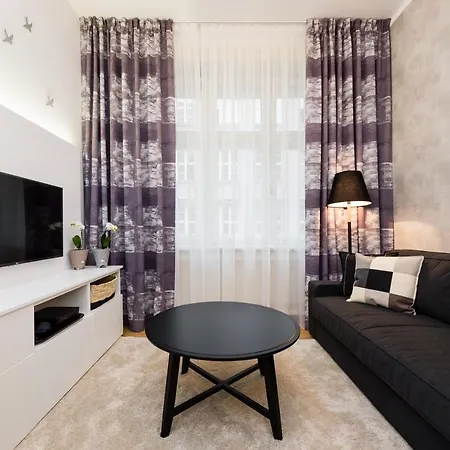 Apartament Modern Charvatova *