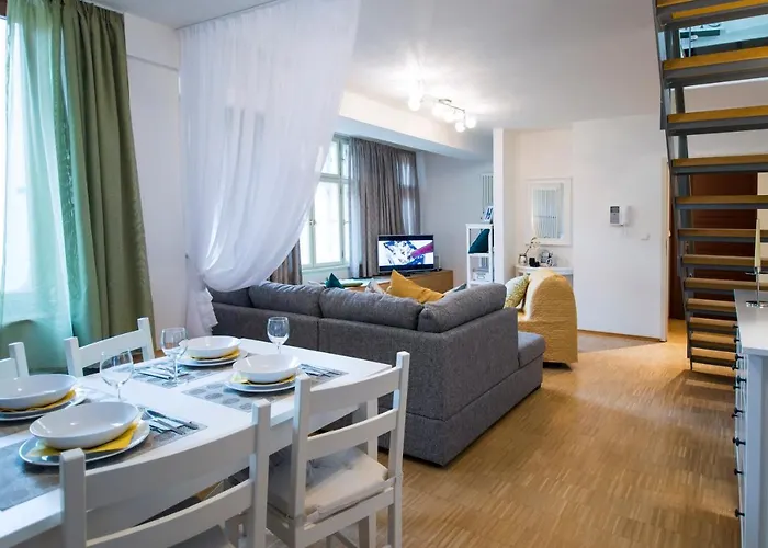 Modern Charvatova Apartamento