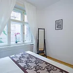 Modern Charvatova Apartmán