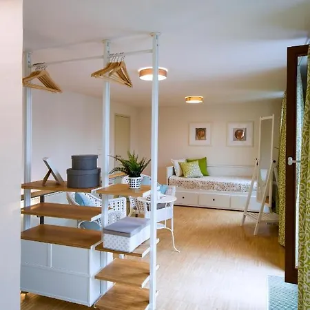 Modern Charvatova