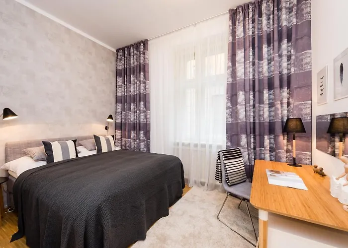 Modern Charvatova Appartamento